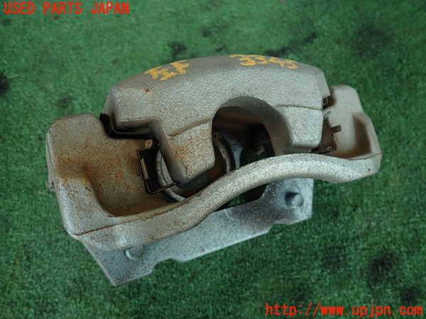 2UPJ-9233454085]レクサス・IS300h(AVE30)左フロントキャリパー 中古_2