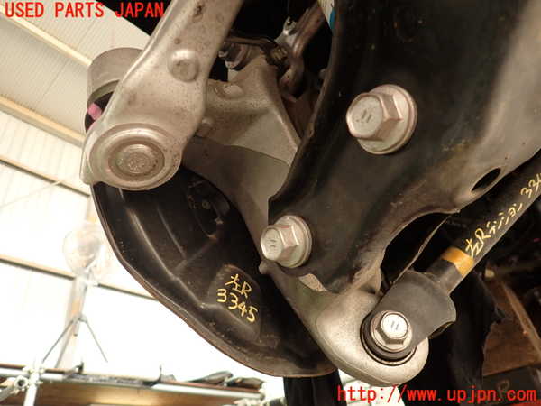 2UPJ-9233454305]レクサス・IS300h(AVE30)左リアナックルハブ 中古_2