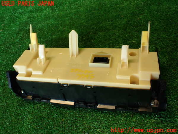 2UPJ-9233456066]レクサス・IS300h(AVE30)エアコンスイッチ1 中古_4