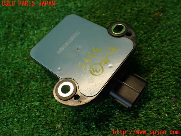 2UPJ-9233456383]レクサス・IS300h(AVE30)センサー3 (YAW RATE) 中古_2