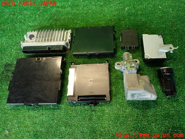 2UPJ-9233456110]レクサス・IS300h(AVE30)エンジンコンピューター (ジャンク品) 中古_2