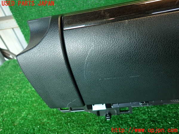 2UPJ-9233457516]レクサス・IS300h(AVE30)グローブボックス1 中古_2