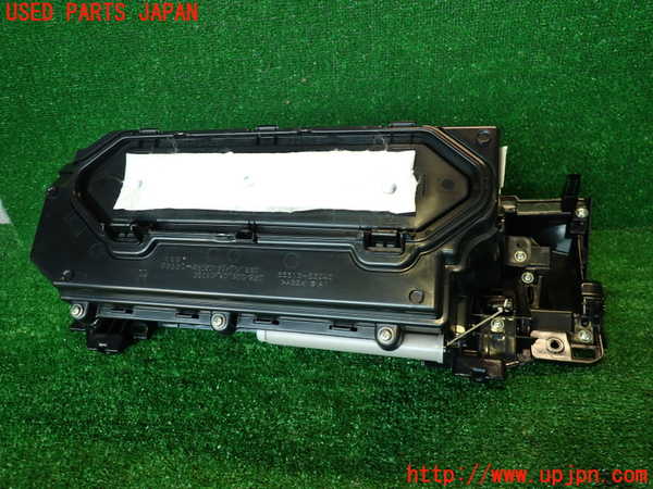 2UPJ-9233457516]レクサス・IS300h(AVE30)グローブボックス1 中古_5