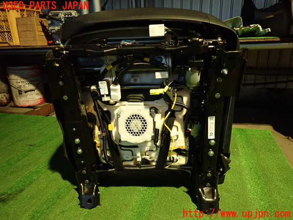 2UPJ-9233457065]レクサス・IS300h(AVE30)助手席シート 中古_5