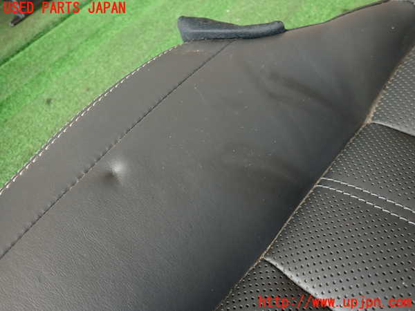 2UPJ-9233457385]レクサス・IS300h(AVE30)リアシート 中古_3