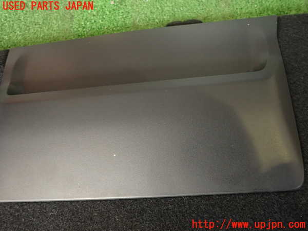 2UPJ-9233457761]レクサス・IS300h(AVE30)トノカバー1 中古_2