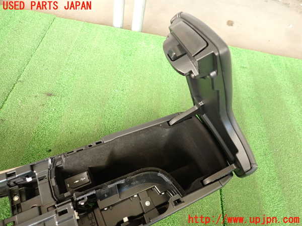 2UPJ-9233457540]レクサス・IS300h(AVE30)センターコンソール 中古_4