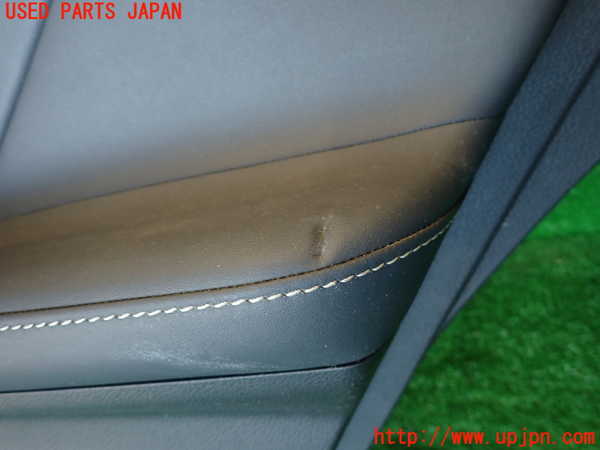 2UPJ-9233451294]レクサス・IS300h(AVE30)右後ドア内張り 中古_2