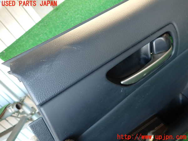 2UPJ-9233451294]レクサス・IS300h(AVE30)右後ドア内張り 中古_4