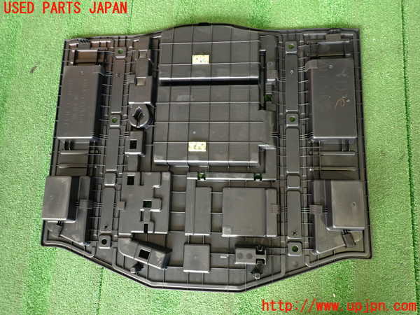 2UPJ-9233457772]レクサス・IS300h(AVE30)ラゲッジトレイ2 中古_4
