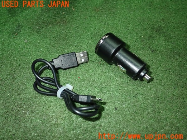 3UPJ=9233460512]ジャガー XF(JB2GA X260)Audi アウディ 純正 USBシガーソケット USB シガーチャージャー 中古_2