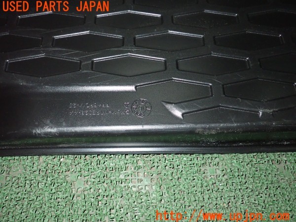 3UPJ=9233460634]ジャガー XF(JB2GA X260)純正 GX6M-N19E523-AA ラゲッジマット ラゲッジトレイ リアトランクカーゴ 中古_5