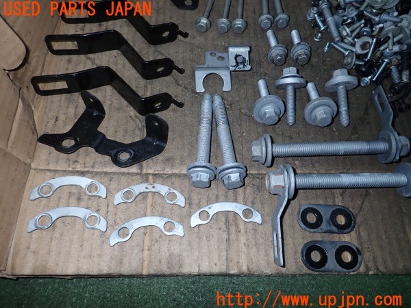 3UPJ=9233460720]ジャガー XF(JB2GA X260)ネジ・ナット・ステー類 セット ジャンク_3