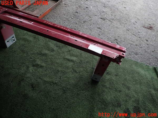 2UPJ-9233461014]ジャガー・XF(JB2GA)フロントバンパーホースメント 中古_3