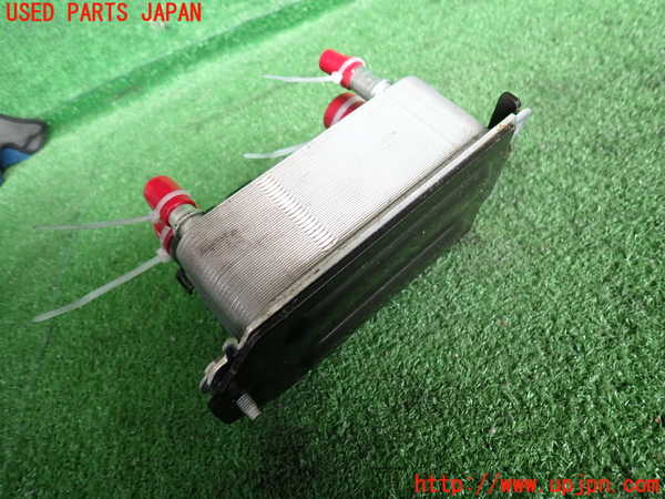 2UPJ-9233462481]ジャガー・XF(JB2GA)オイルクーラー1 中古_2