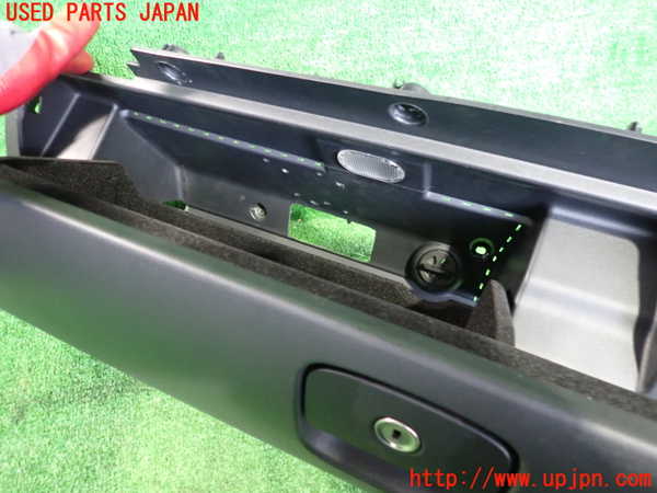 2UPJ-9233467516]ジャガー・XF(JB2GA)グローブボックス1 中古_2