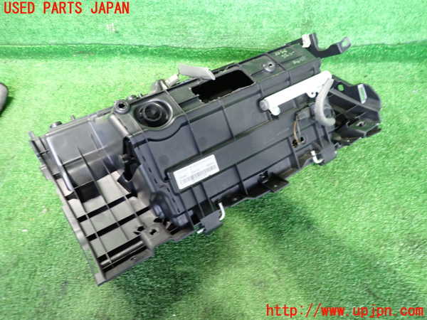 2UPJ-9233467516]ジャガー・XF(JB2GA)グローブボックス1 中古_4