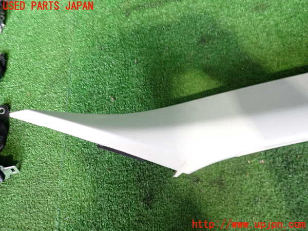 2UPJ-9233467660]ジャガー・XF(JB2GA)左フロントピラートリム 中古_3
