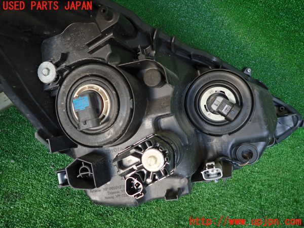 2UPJ-9233471132]アクア(AQUA)(NHP10)左ヘッドライト ハロゲン 中古_4