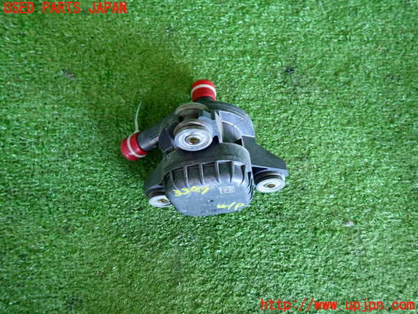 2UPJ-9233472110]アクア(AQUA)(NHP10)ウォーターポンプ 中古_2