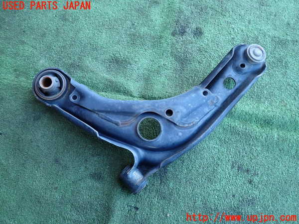 2UPJ-9233475176]アクア(AQUA)(NHP10)右フロントロアアーム1 中古_3
