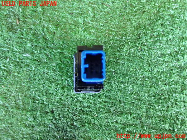 2UPJ-9233476308]アクア(AQUA)(NHP10)スイッチ3(横滑り防止OFF 車両接近通報装置OFF) 中古_3