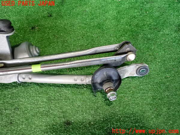 2UPJ-9233476770]アクア(AQUA)(NHP10)フロントワイパーモーター 中古_2