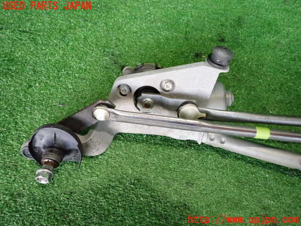 2UPJ-9233476770]アクア(AQUA)(NHP10)フロントワイパーモーター 中古_3