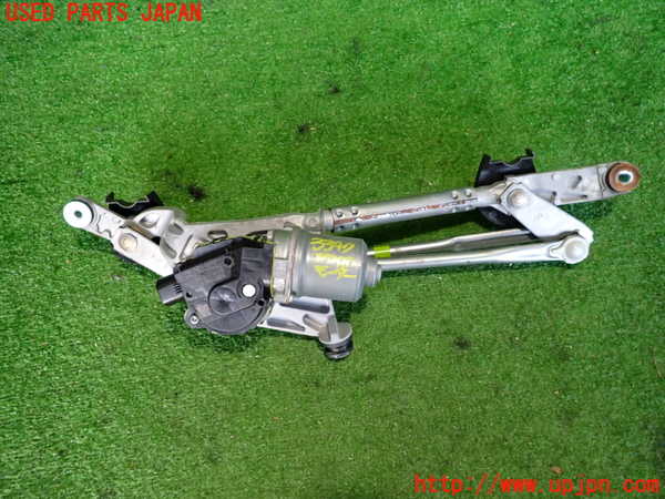 2UPJ-9233476770]アクア(AQUA)(NHP10)フロントワイパーモーター 中古_4