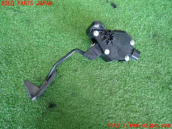 2UPJ-9233476381]アクア(AQUA)(NHP10)センサー1(アクセルペダル) 中古_3