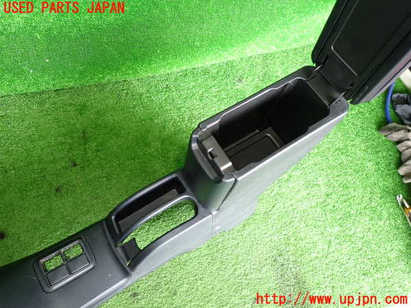 2UPJ-9233477540]アクア(AQUA)(NHP10)センターコンソール 中古_3