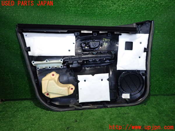 2UPJ-9233471234]アクア(AQUA)(NHP10)右前ドア内張り 中古_2