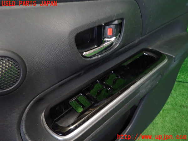 2UPJ-9233471234]アクア(AQUA)(NHP10)右前ドア内張り 中古_3