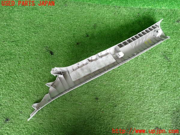 2UPJ-9233477655]アクア(AQUA)(NHP10)右フロントピラートリム 中古_2