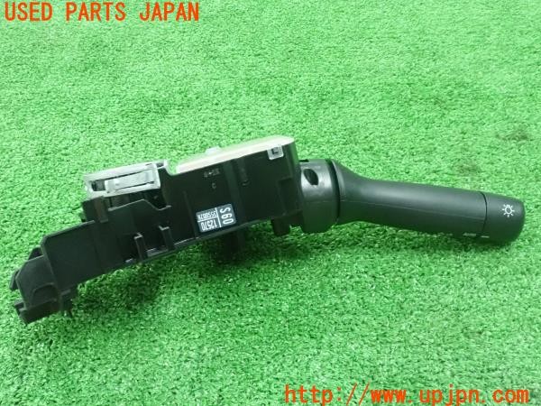 3UPJ=9233480579]アクア(NHP10)前期 純正 フォグランプ用 コンビネーションスイッチ C35HT65 ディマースイッチ中古_3