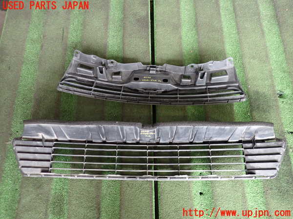 2UPJ-9233481050]アクア(AQUA)(NHP10)ラジエターグリル 中古_4