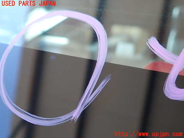 2UPJ-9233481195]アクア(AQUA)(NHP10)フロントガラス 中古_2