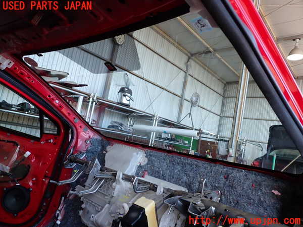 2UPJ-9233481195]アクア(AQUA)(NHP10)フロントガラス 中古_4