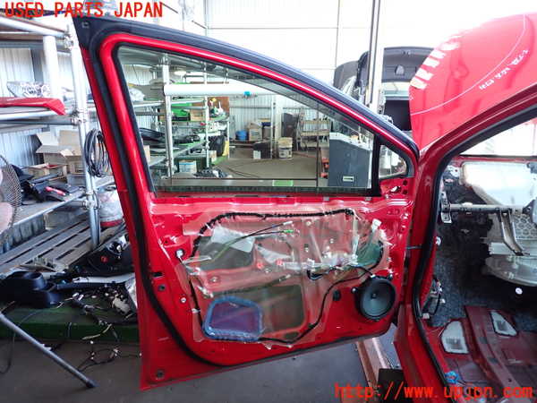2UPJ-9233481260]アクア(AQUA)(NHP10)左前ドア (M2H3U) 中古_4