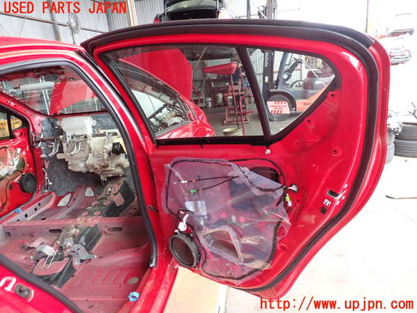 2UPJ-9233481290]アクア(AQUA)(NHP10)右後ドア (43R-005844) 中古_4