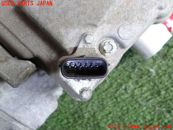 2UPJ-9233486025]アクア(AQUA)(NHP10)エアコンコンプレッサー 中古_4