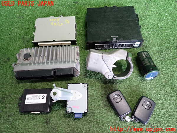 2UPJ-9233486110]アクア(AQUA)(NHP10)エンジンコンピューター 中古_4