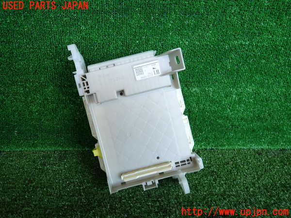 2UPJ-9233486743]アクア(AQUA)(NHP10)ヒューズボックス3 中古_2