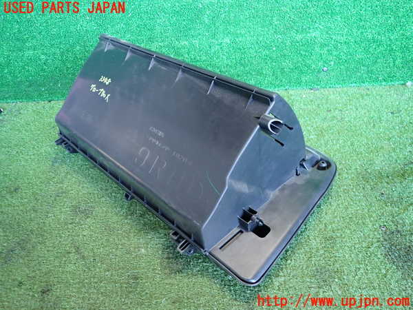2UPJ-9233487516]アクア(AQUA)(NHP10)グローブボックス1 中古_2
