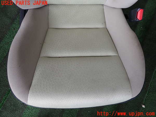 2UPJ-9233487035]アクア(AQUA)(NHP10)運転席シート 中古_2