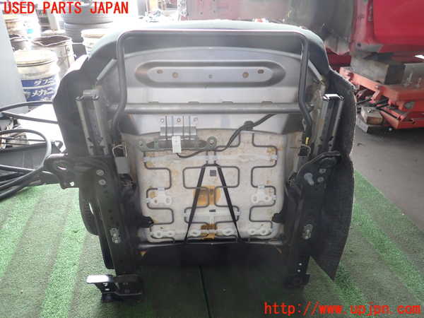 2UPJ-9233487035]アクア(AQUA)(NHP10)運転席シート 中古_5