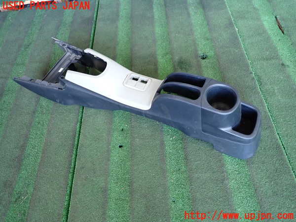 2UPJ-9233487540]アクア(AQUA)(NHP10)センターコンソール 中古_2