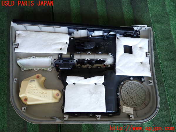 2UPJ-9233481234]アクア(AQUA)(NHP10)右前ドア内張り 中古_2