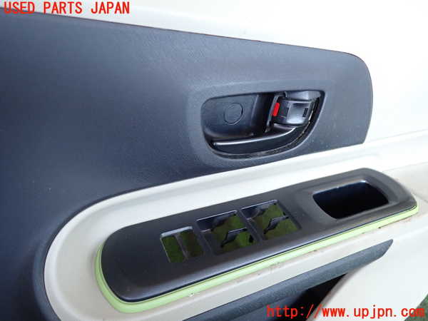 2UPJ-9233481234]アクア(AQUA)(NHP10)右前ドア内張り 中古_3