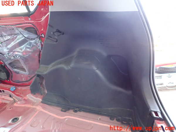 2UPJ-9233487675]アクア(AQUA)(NHP10)右リアピラートリム 中古_3